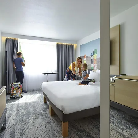 Novotel Brussels East Otel 4*