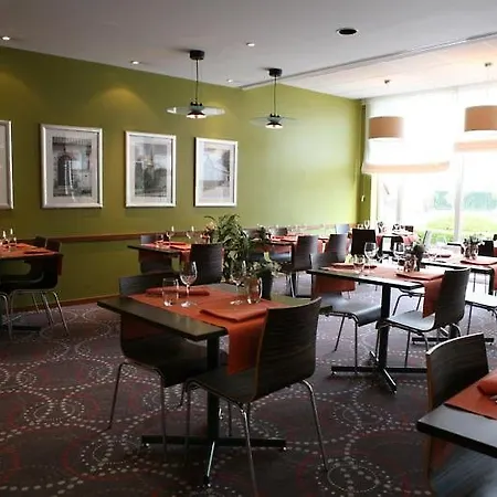 호텔 Novotel Brussels East 4*