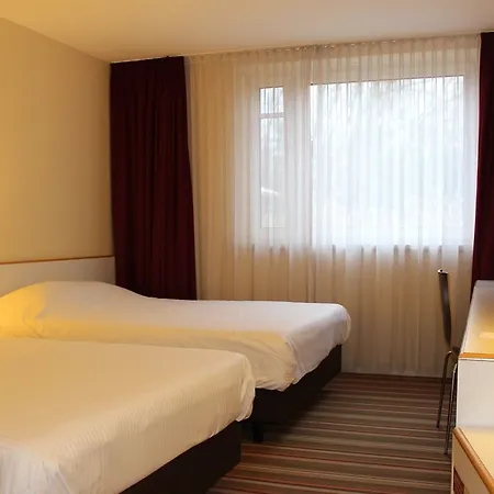 Novotel Brussels East 4*