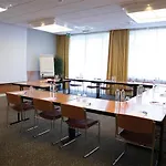 Отель Novotel Brussels East Вавр