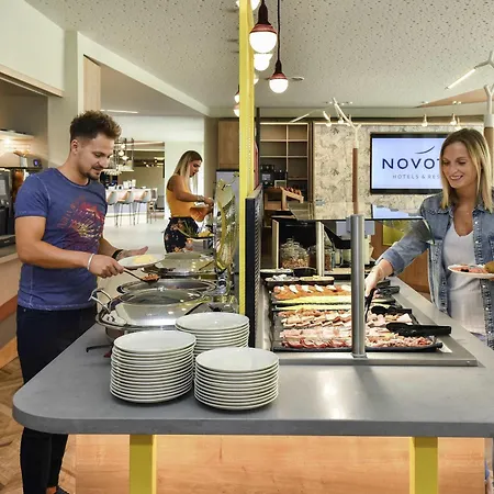 Novotel Brussels East 4*