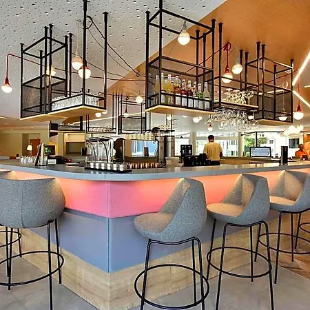 Novotel Brussels East Hotel 4*