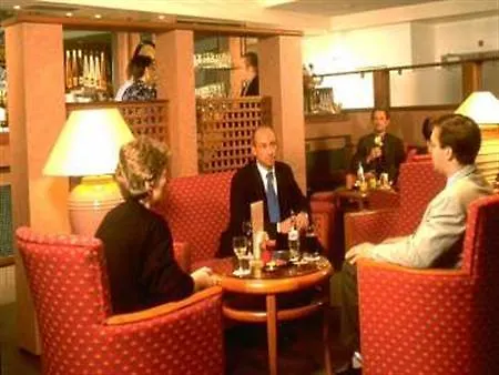 Отель Novotel Brussels East 4*