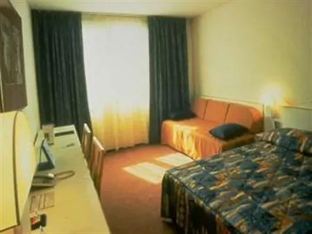 Novotel Brussels East 4*